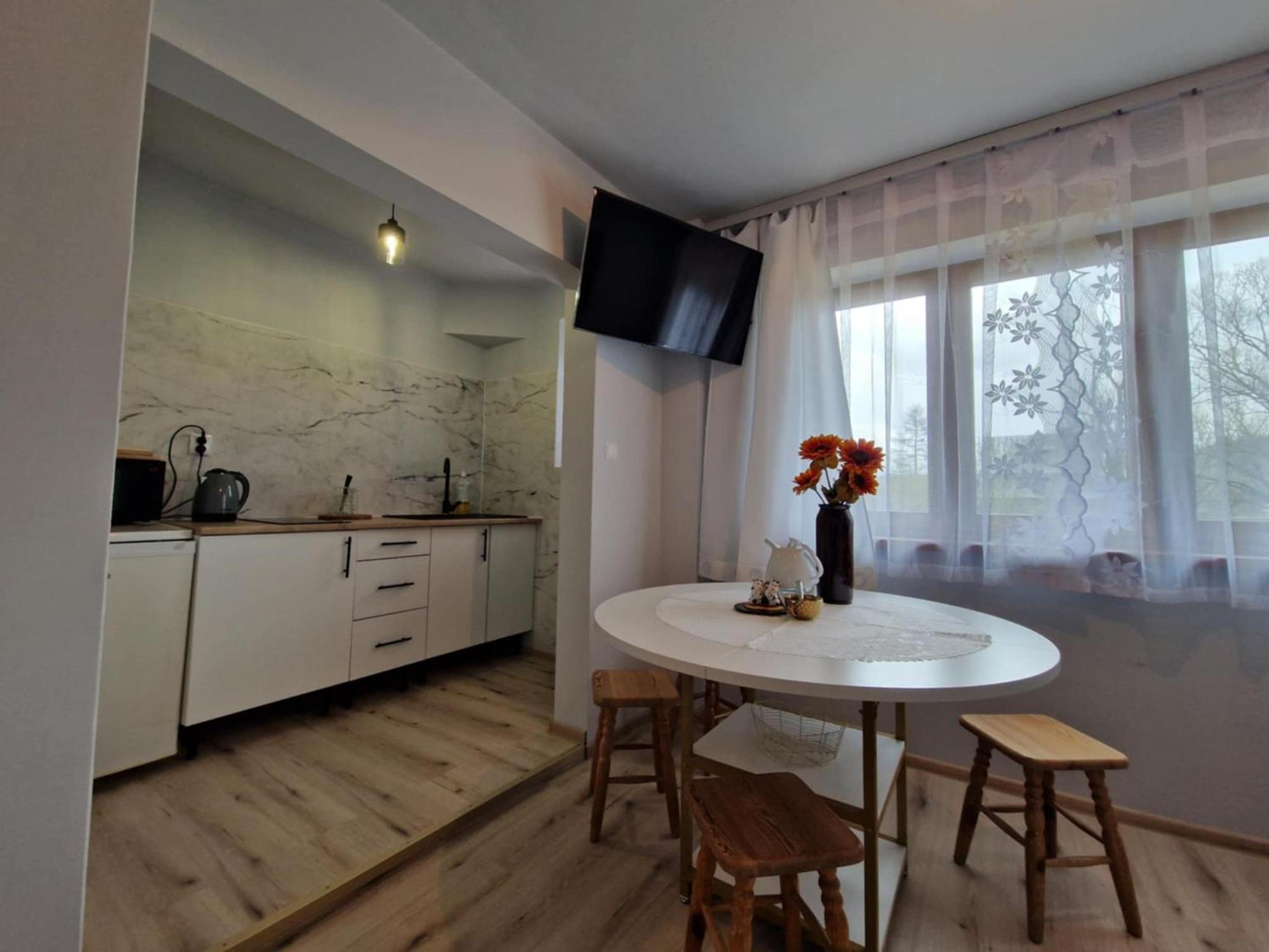 Pokoje Goscinne U Landy Poronin Bagian luar foto